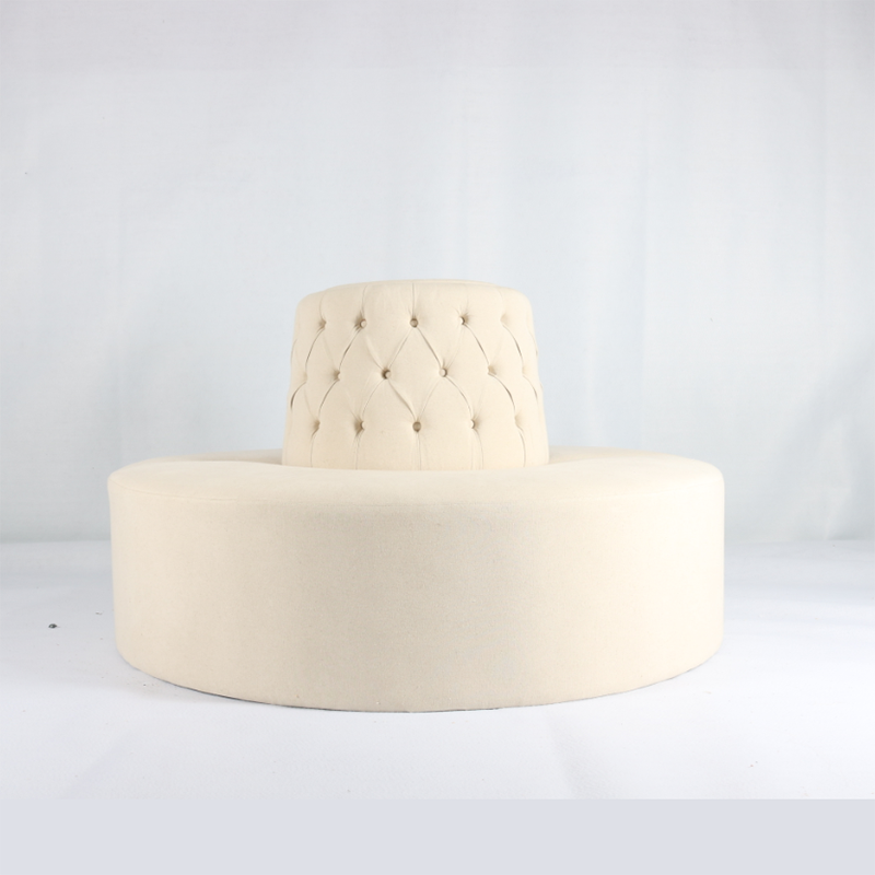 RSF-1226 Sofá de tela beige de medio círculo de esquina redonda Chesterfield de diseño italiano con mechones
